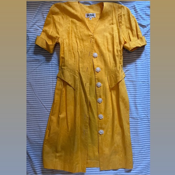 Vintage Jac Dale Yellow Flower-Print Dress with Seashell Buttons - Picture 5 of 5